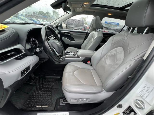 used 2022 Toyota Highlander car, priced at $39,000