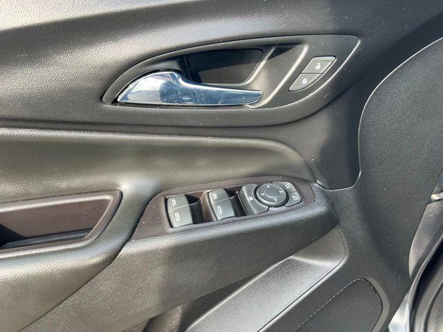used 2022 Chevrolet Equinox car, priced at $20,400