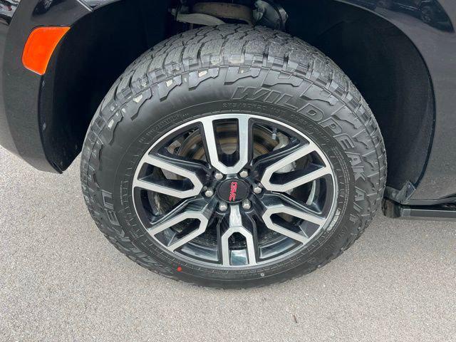 used 2022 GMC Yukon XL car