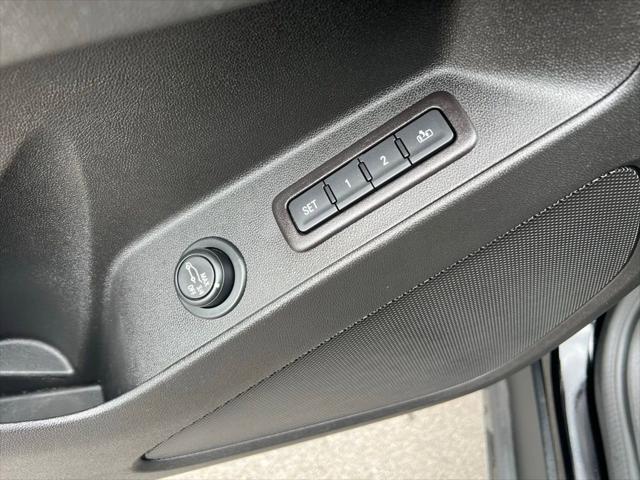 used 2020 Chevrolet Equinox car, priced at $19,000
