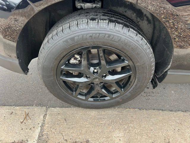 used 2024 Ford Edge car, priced at $30,500