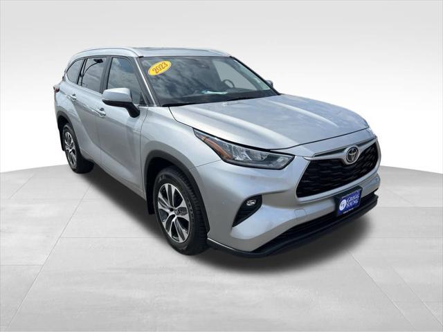 used 2023 Toyota Highlander car, priced at $43,500