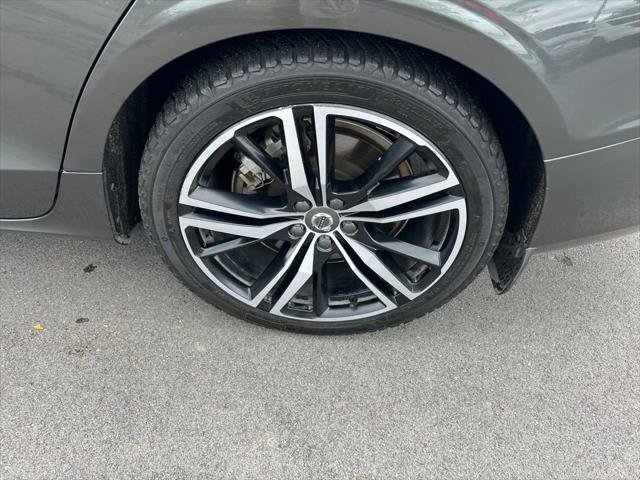 used 2022 Volvo S60 Recharge Plug-In Hybrid car, priced at $27,500