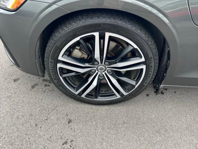 used 2022 Volvo S60 Recharge Plug-In Hybrid car, priced at $27,500