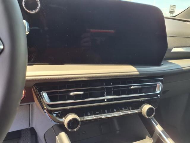 new 2025 Chevrolet Traverse car, priced at $45,545