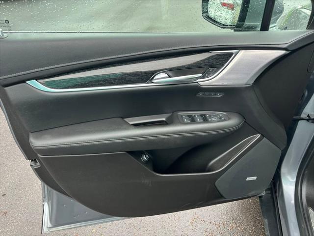 used 2021 Cadillac XT5 car, priced at $31,000
