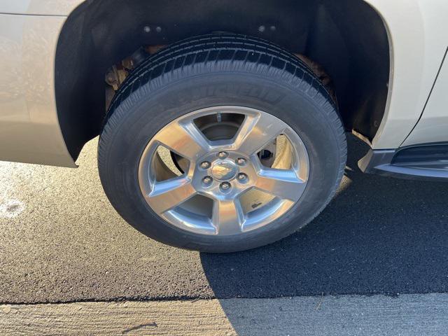 used 2017 Chevrolet Suburban car, priced at $25,000