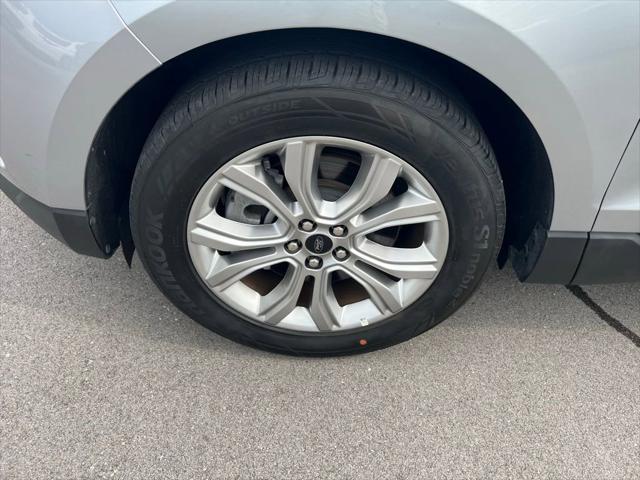 used 2024 Ford Edge car, priced at $31,500