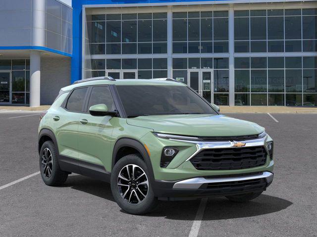 new 2025 Chevrolet TrailBlazer car, priced at $29,180