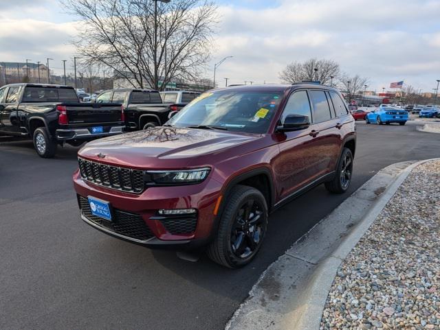 used 2024 Jeep Grand Cherokee car, priced at $43,200