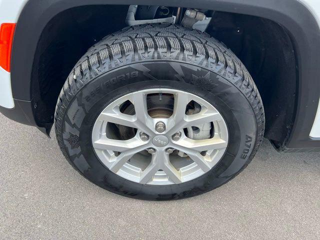 used 2023 Jeep Grand Cherokee car, priced at $32,250