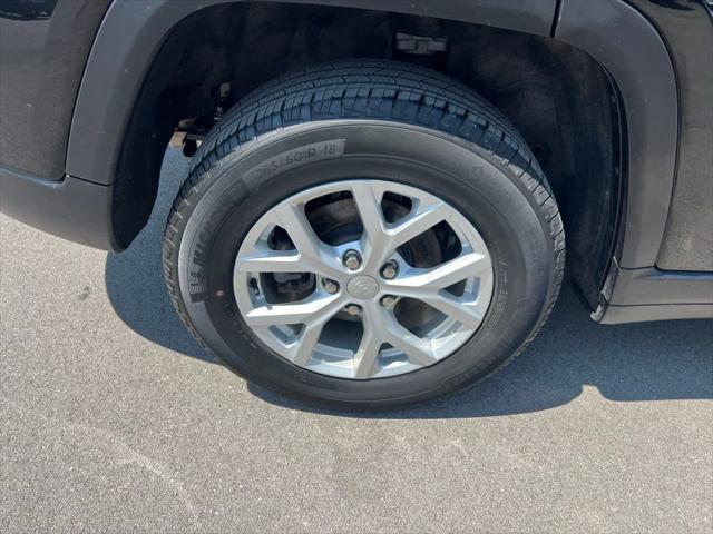 used 2023 Jeep Grand Cherokee car, priced at $32,750
