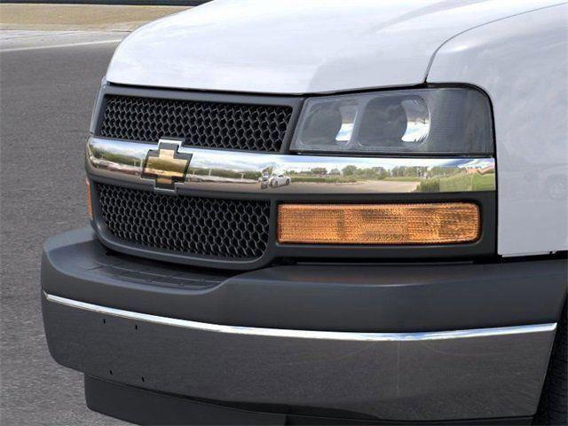 new 2025 Chevrolet Express 3500 car