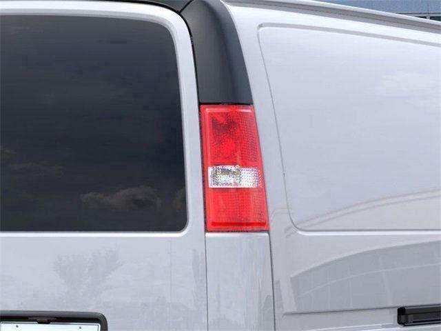 new 2025 Chevrolet Express 3500 car