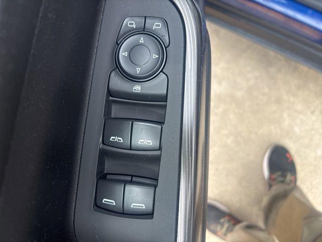 used 2023 GMC Acadia car, priced at $29,200