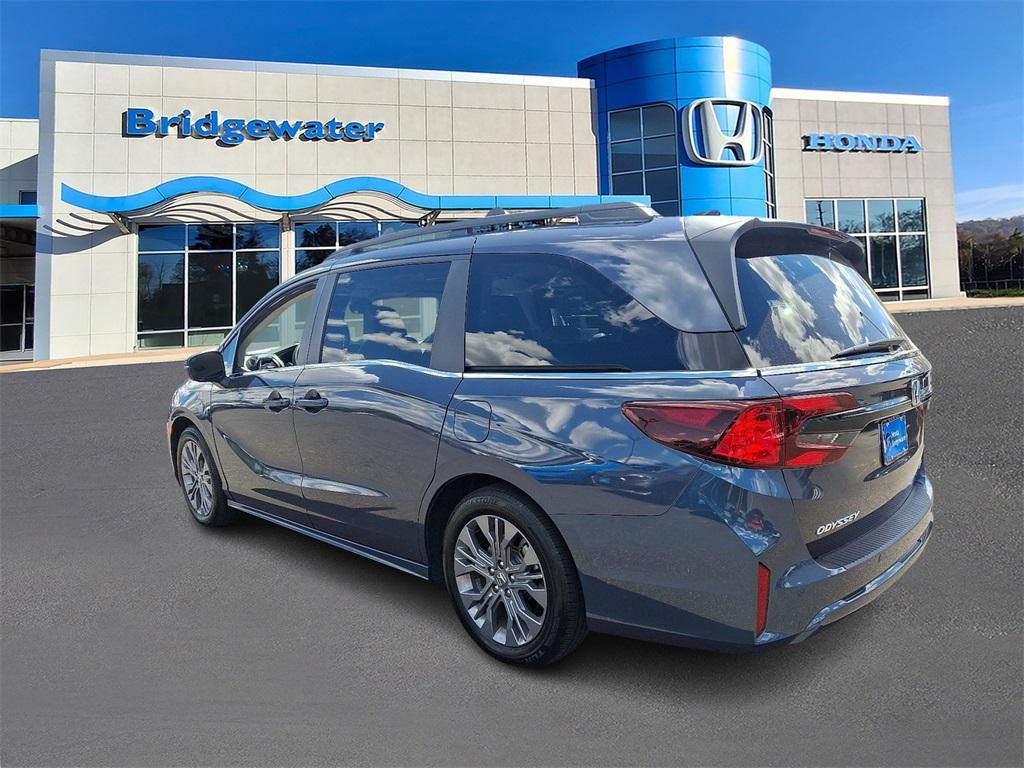 used 2025 Honda Odyssey car, priced at $43,595