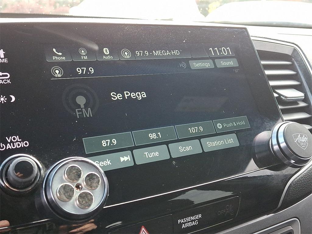 used 2022 Honda Pilot car, priced at $25,295