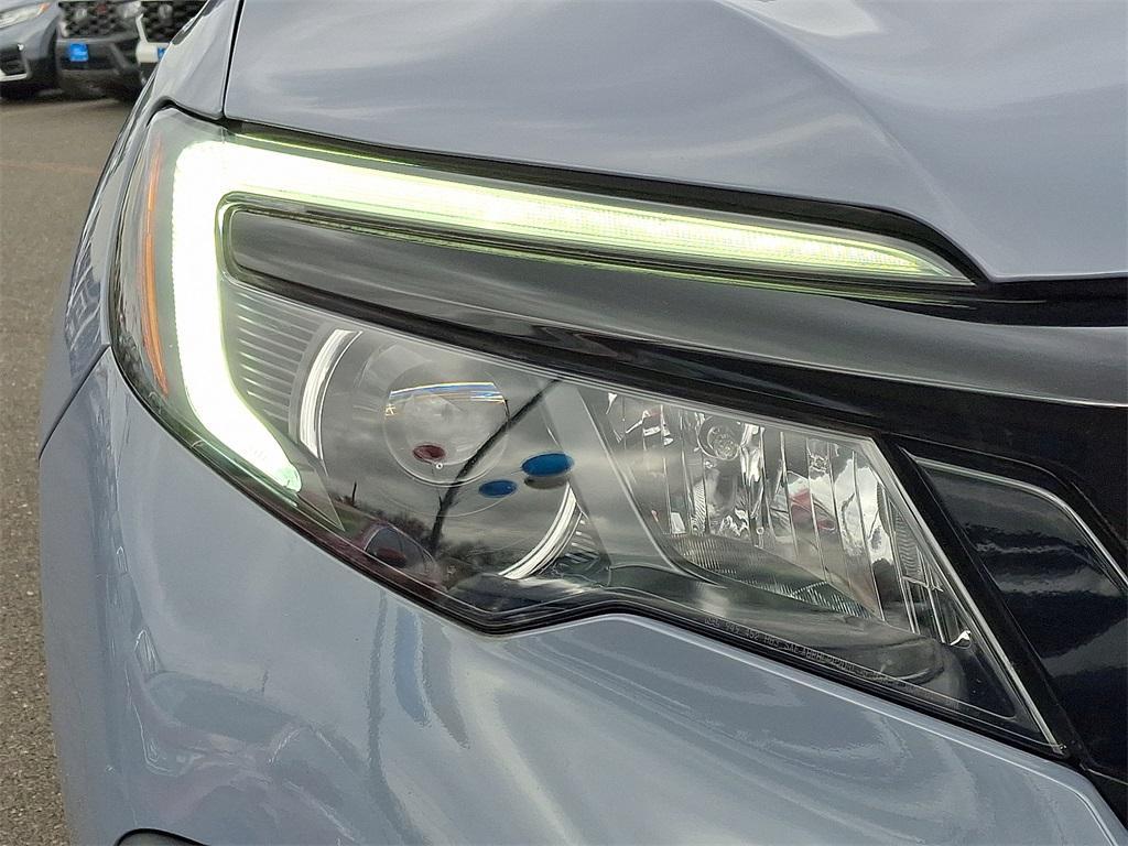 used 2022 Honda Pilot car, priced at $27,995