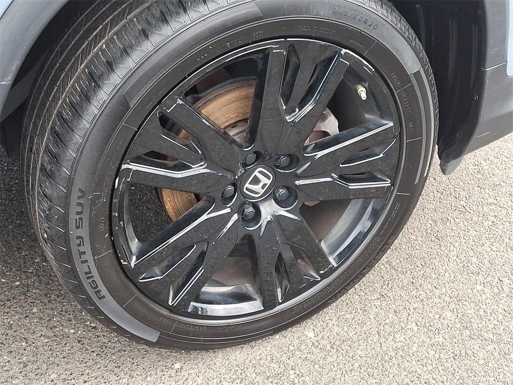 used 2022 Honda Pilot car, priced at $27,995