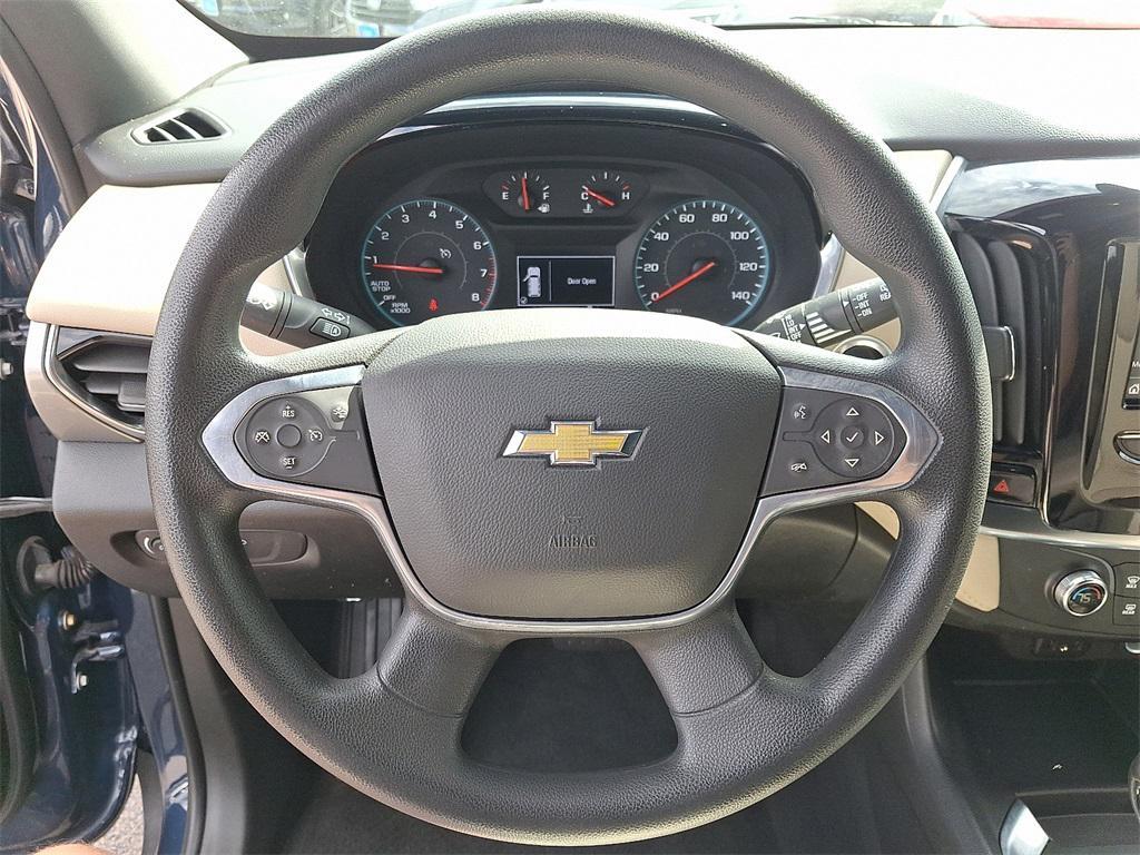 used 2022 Chevrolet Traverse car, priced at $22,995