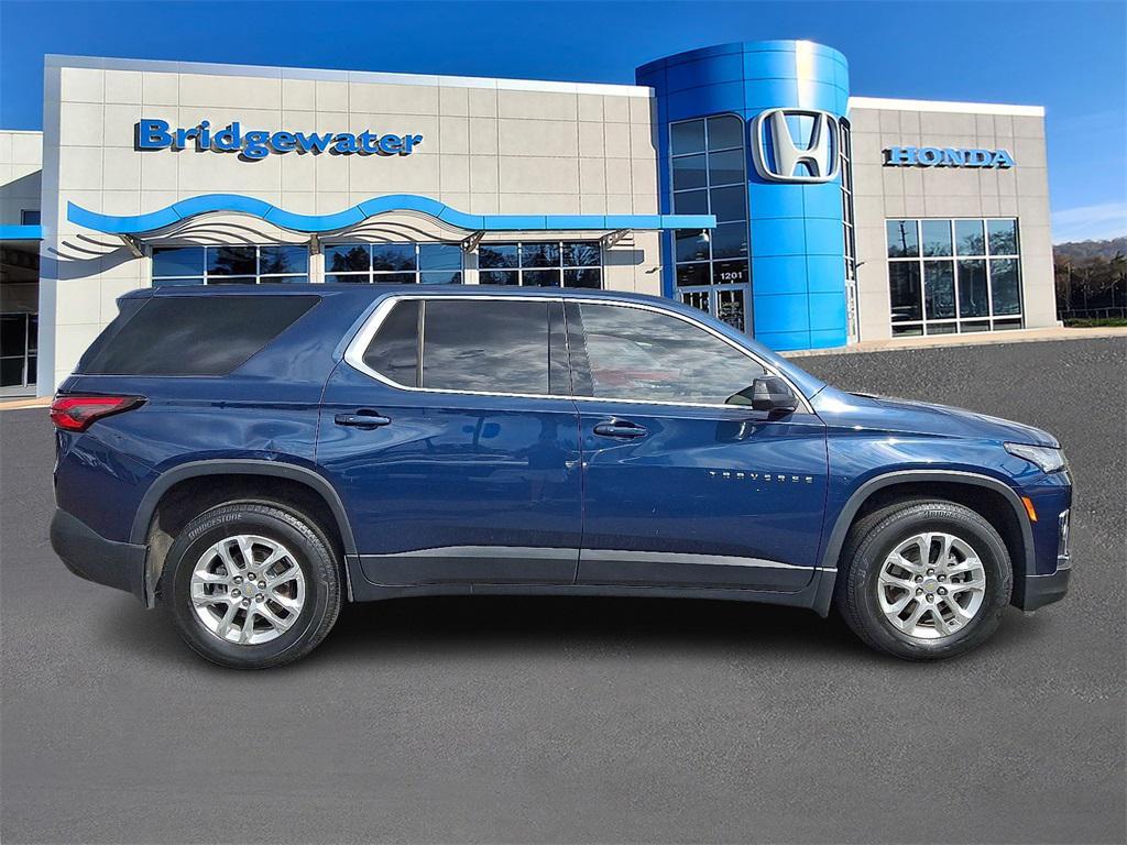 used 2022 Chevrolet Traverse car, priced at $22,995