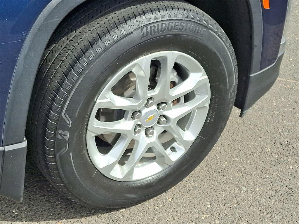 used 2022 Chevrolet Traverse car, priced at $22,995