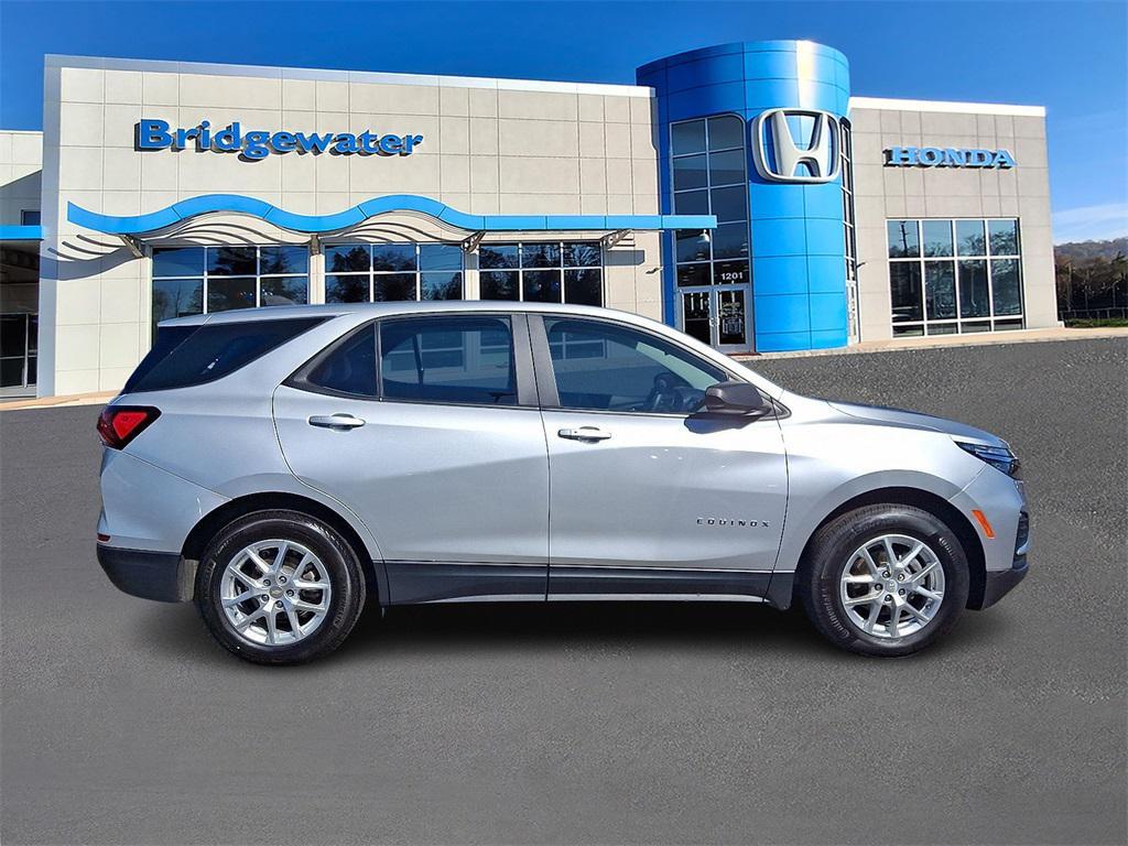 used 2022 Chevrolet Equinox car, priced at $17,995