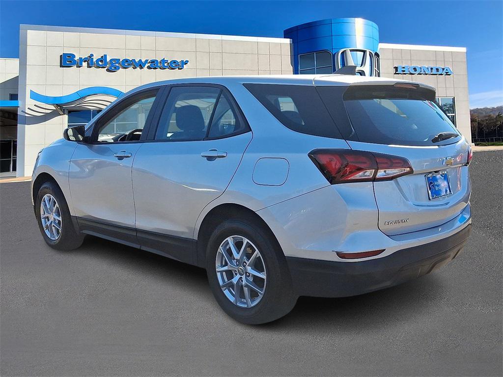 used 2022 Chevrolet Equinox car, priced at $17,995