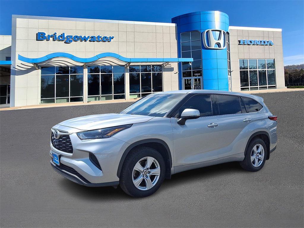 used 2022 Toyota Highlander car, priced at $23,795