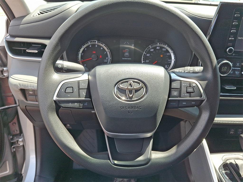 used 2022 Toyota Highlander car, priced at $23,795