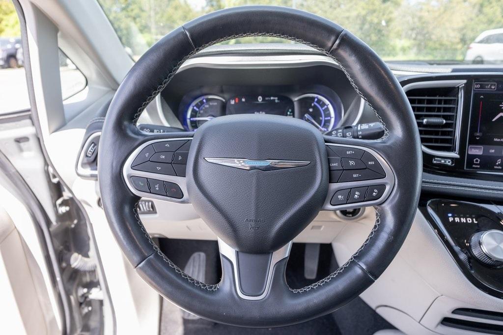 used 2021 Chrysler Pacifica Hybrid car, priced at $23,900