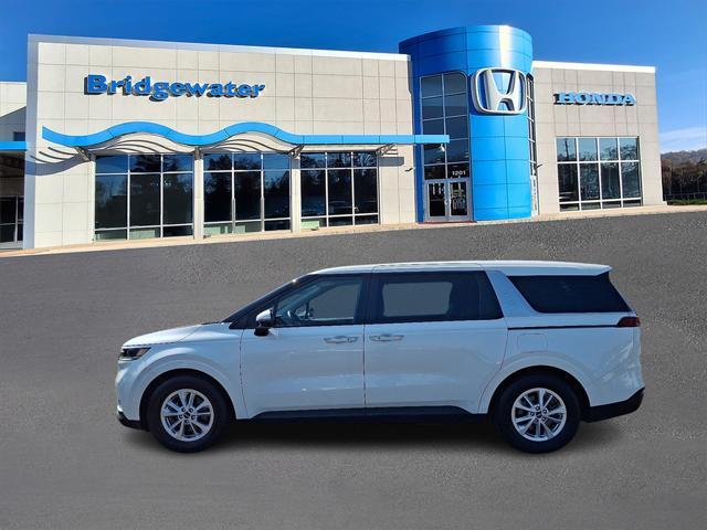 used 2023 Kia Carnival car, priced at $30,995