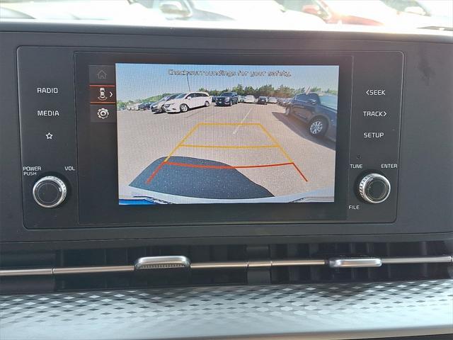used 2023 Kia Carnival car, priced at $30,995