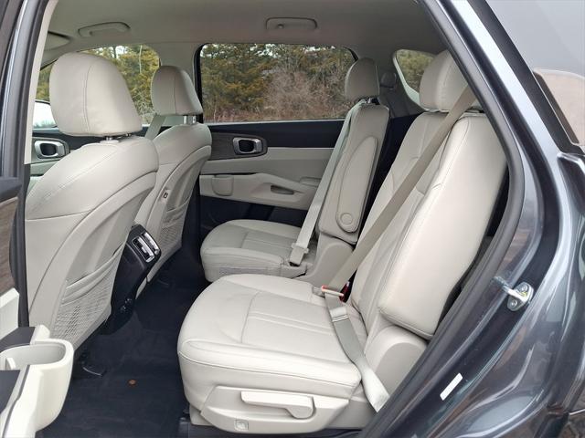 used 2022 Kia Sorento car, priced at $25,595
