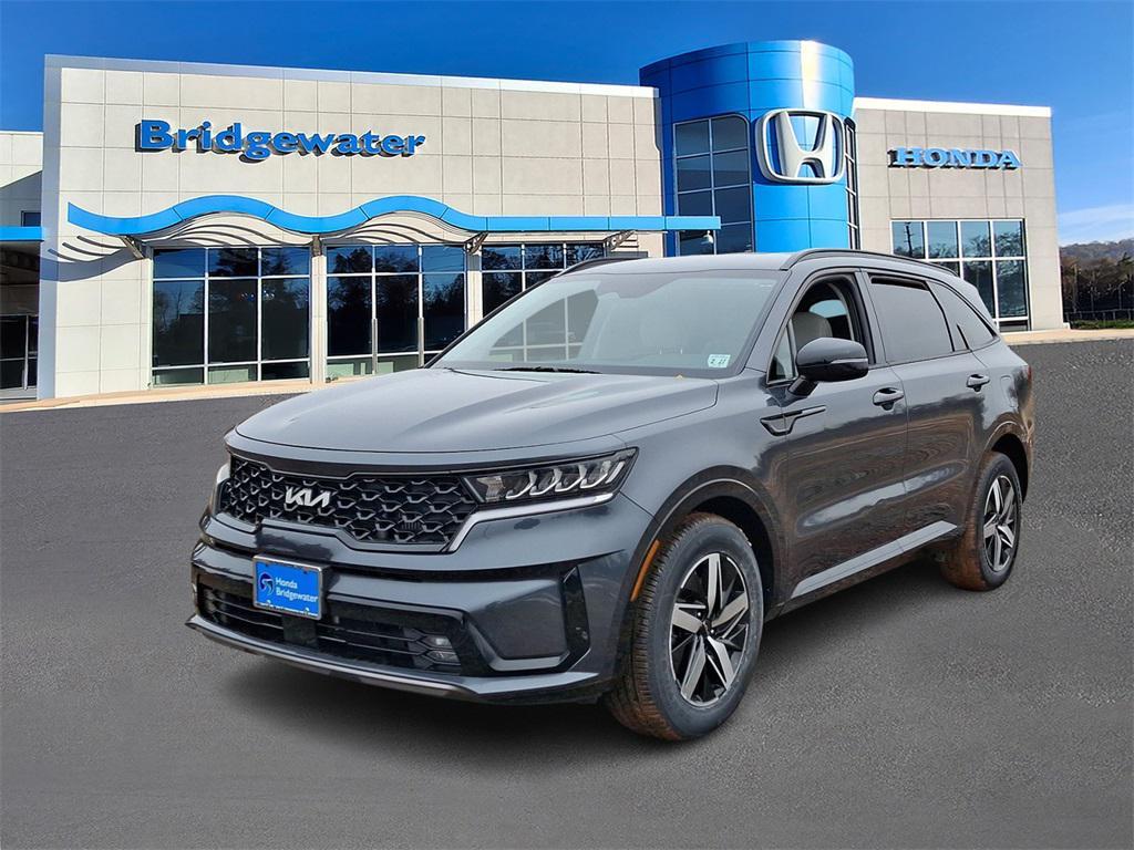 used 2022 Kia Sorento car, priced at $27,995