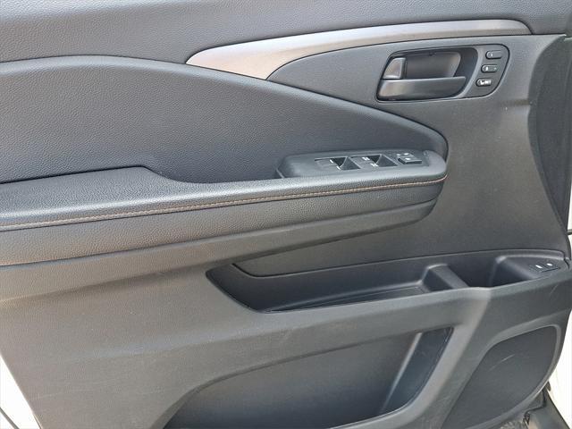 used 2022 Honda Passport car, priced at $27,395