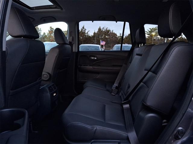 used 2022 Honda Pilot car, priced at $30,995