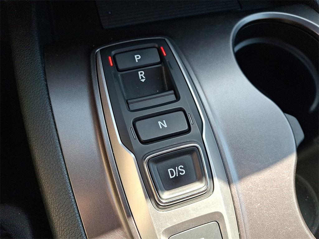 used 2022 Honda Pilot car, priced at $30,495