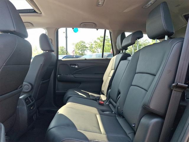 used 2022 Honda Pilot car, priced at $32,995
