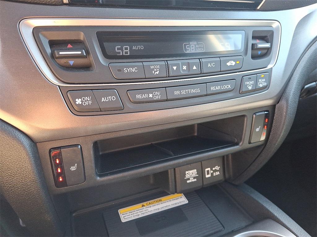 used 2022 Honda Pilot car, priced at $30,495