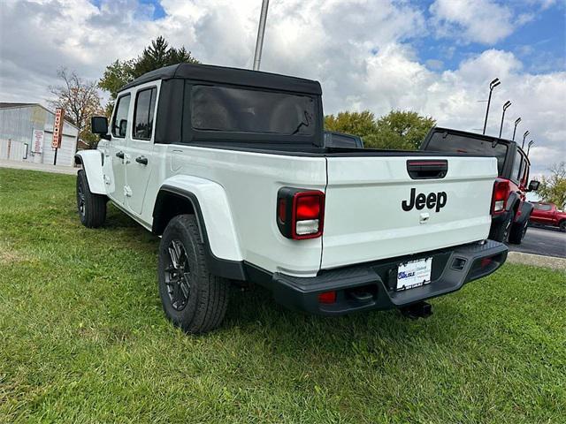 new 2026 Jeep Gladiator car, priced at $48,430