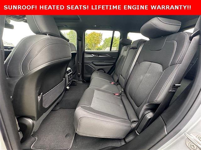 new 2025 Jeep Grand Cherokee car, priced at $39,920