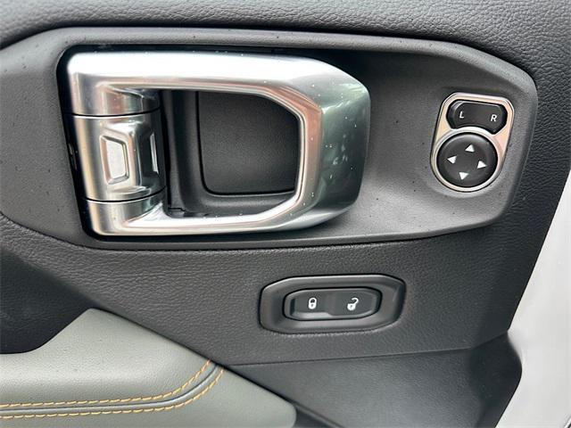 new 2025 Jeep Gladiator car, priced at $53,820