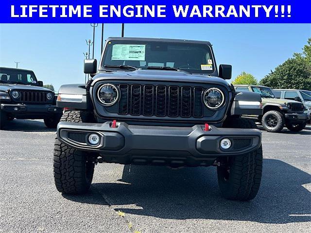 new 2025 Jeep Gladiator car, priced at $49,695