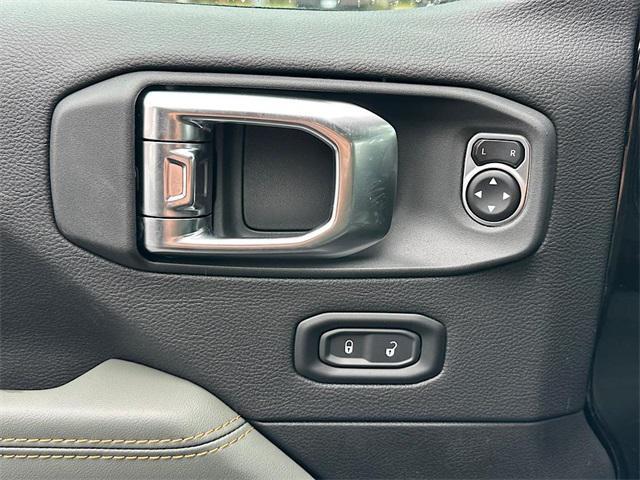 new 2025 Jeep Gladiator car, priced at $54,460