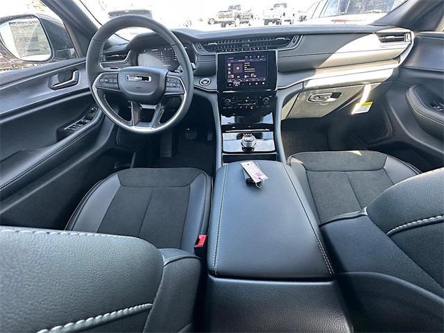 new 2025 Jeep Grand Cherokee L car, priced at $39,675