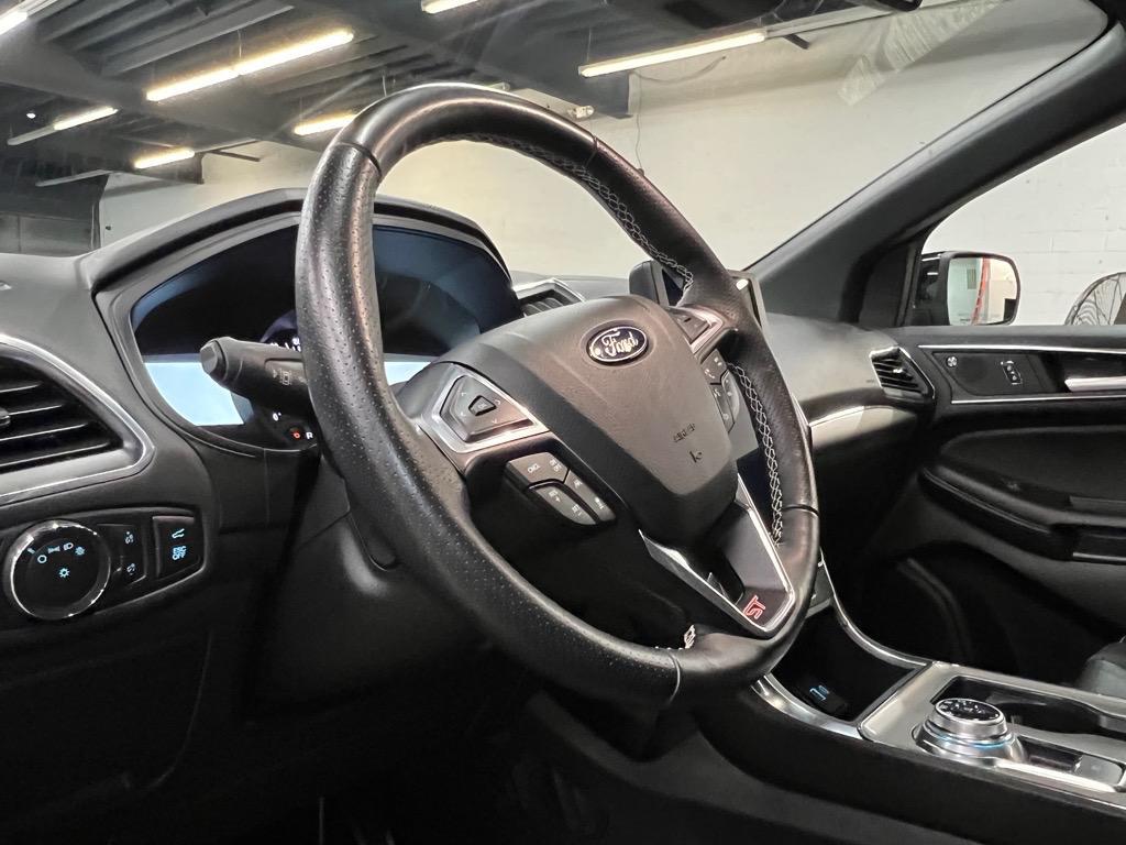 used 2022 Ford Edge car, priced at $28,888