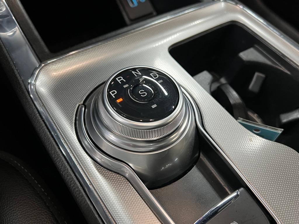 used 2022 Ford Edge car, priced at $28,888