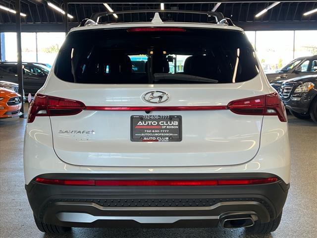 used 2022 Hyundai Santa Fe car, priced at $18,495