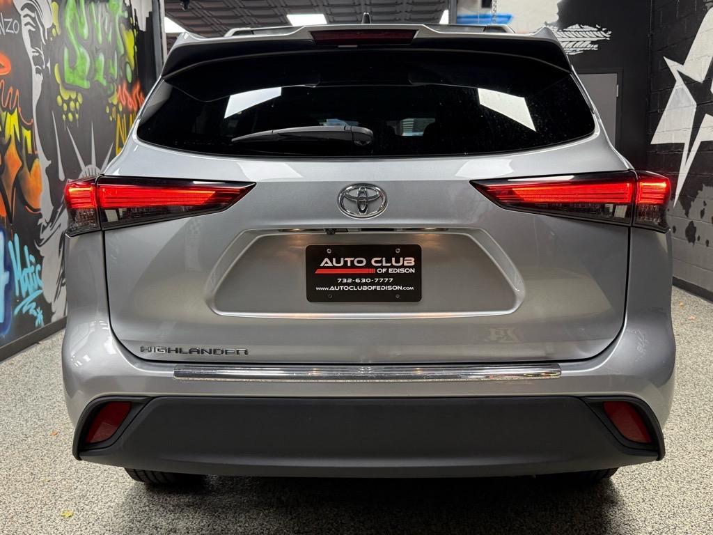 used 2023 Toyota Highlander car, priced at $27,888